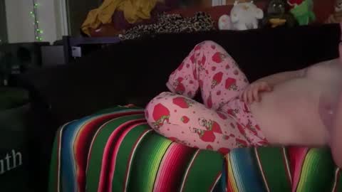 Snapshot of v69923285 chatting on 12.18.25 v69923285 online show from 12.18.25