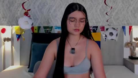 Snapshot of vaalentina_lux chatting on 06.23.26 Vaalentina Lux online show from 06.23.26