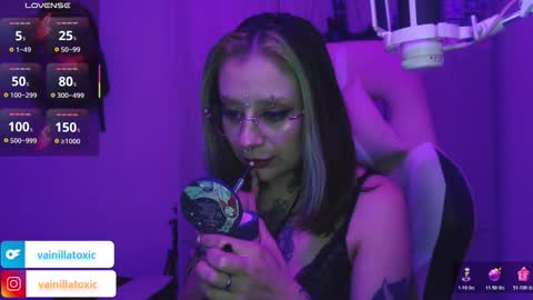 Vainilla Independent model online show from 03.10.26