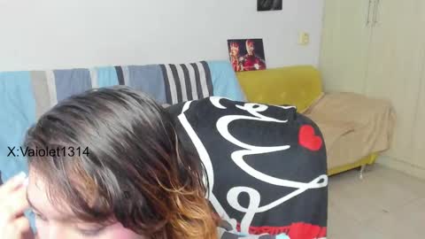 Snapshot of vaioletuwu chatting on 02.16.25 Vaiolet1314 online show from 02.16.25