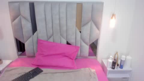 VALENTINA online show from 12.14.24