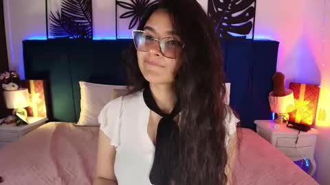 Snapshot of valeery_gomez chatting on 11.20.25 Tifanny online show from 11.20.25
