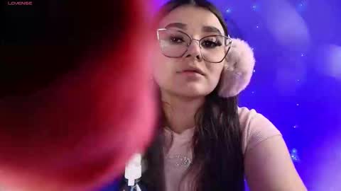 Snapshot of valeery_gomez chatting on 12.16.25 Tifanny online show from 12.16.25