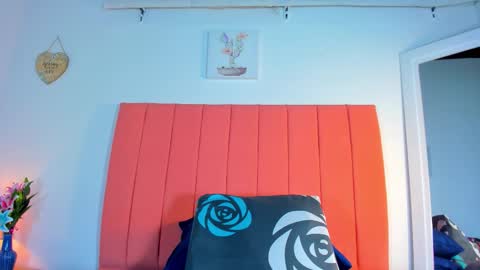 Snapshot of valen_rose0 chatting on 09.09.25 VALENTINA 3 online show from 09.09.25