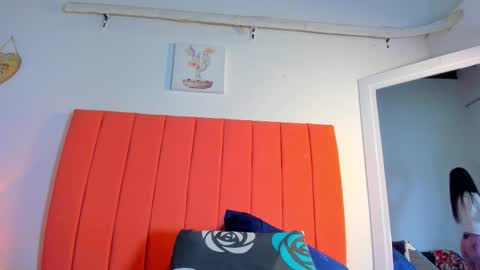 Snapshot of valen_rose0 chatting on 09.12.25 VALENTINA 3 online show from 09.12.25