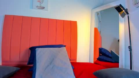 Snapshot of valen_rose0 chatting on 09.19.25 VALENTINA 3 online show from 09.19.25