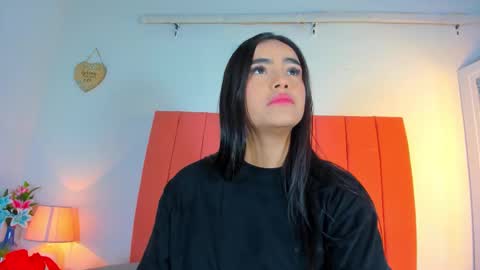 Snapshot of valen_rose0 chatting on 10.12.25 VALENTINA 3 online show from 10.12.25