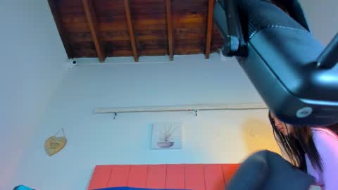 Snapshot of valen_rose0 chatting on 11.02.25 VALENTINA 3 online show from 11.02.25