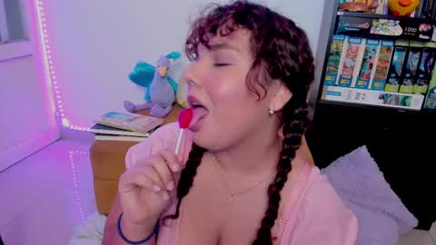 valen_smile_ online show from 02.11.25