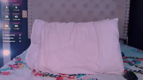 Snapshot of valen_thompson chatting on 02.11.25 IG-valen mendoza99 twitter valenthompson99 online show from 02.11.25