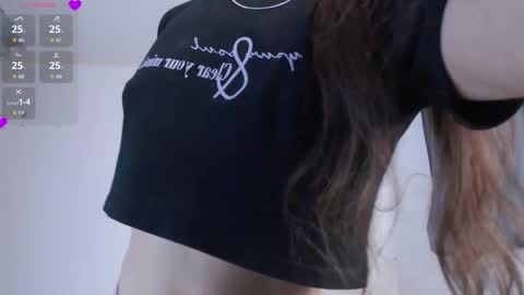 IG-valen mendoza99  twitter valenthompson99 online show from 03.17.26