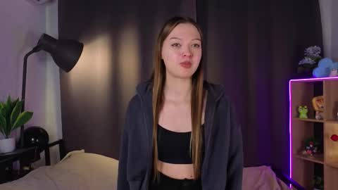 Snapshot of valeneschindele chatting on 11.12.25 Lisa online show from 11.12.25