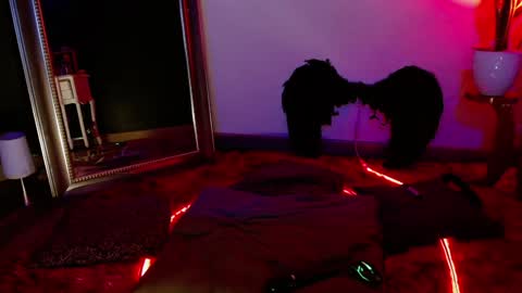 Snapshot of valengray chatting on 01.12.25 Valen online show from 01.12.25