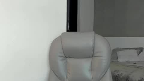 Snapshot of valenjonex chatting on 02.21.25 Angela online show from 02.21.25