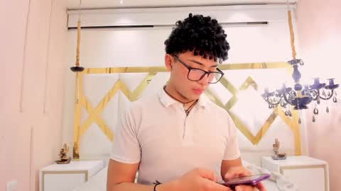 Snapshot of valentin0_3 chatting on 10.25.25 Valentin0 online show from 10.25.25