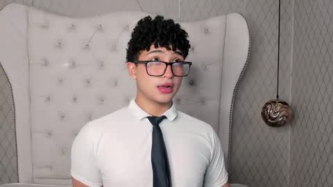 Snapshot of valentin0_3 chatting on 11.03.25 Valentin0 online show from 11.03.25