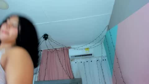 Snapshot of valentina_0_ chatting on 11.06.25 Valentina online show from 11.06.25