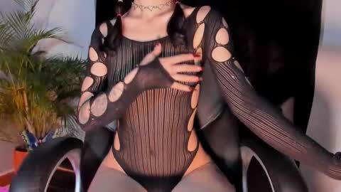 Valentina  Dolls online show from 09.11.25