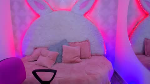 Snapshot of valentina_clk chatting on 11.05.25 Valentina online show from 11.05.25