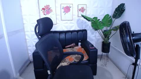 Valentina  online show from 12.02.25