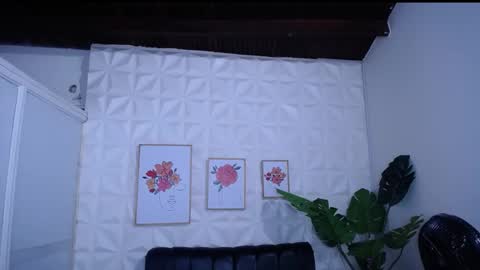 Valentina  online show from 12.21.25