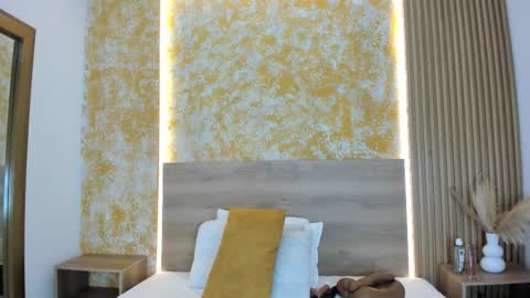 Snapshot of valentina_ross_ chatting on 12.02.25 Valentina online show from 12.02.25