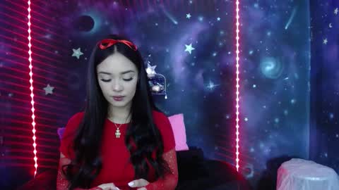 valentinarojass_ online show from 02.14.26