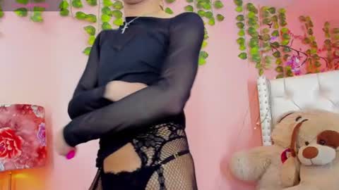 Snapshot of valentinee_xo chatting on 06.12.26 valentinee_xo online show from 06.12.26