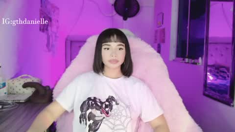 Danielle  Please help me to reach 300 thumbs up online show from 05.23.26