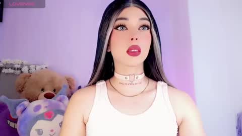 Snapshot of valentinne_marian chatting on 01.08.25 Marian online show from 01.08.25