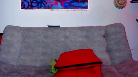 Snapshot of valentino_bel chatting on 06.19.26 Nick online show from 06.19.26