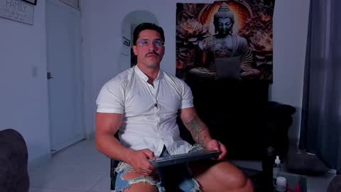    online show from 11.08.25