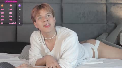 valentino moon online show from 12.29.24