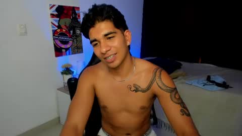 VALENTINO MOURA online show from 03.05.25