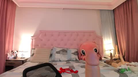 Vale Toro  online show from 10.30.25