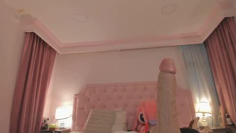 Vale Toro  online show from 02.14.26