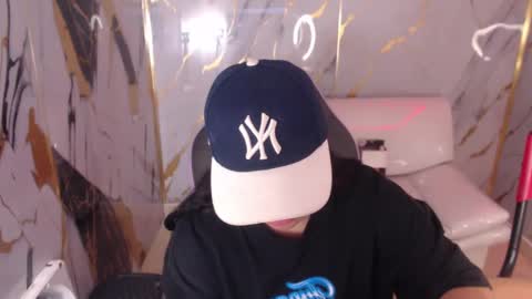 Snapshot of valeri_harpers4 chatting on 10.29.25 valeri_harpers4 online show from 10.29.25