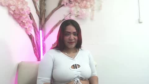 Snapshot of valeria__noir chatting on 04.15.26 online show from 04.15.26