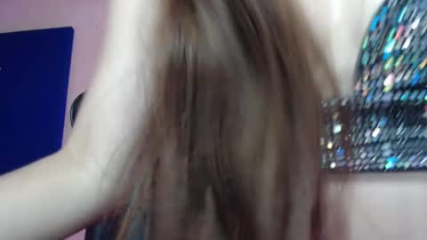 Snapshot of valeria_mendozza chatting on 02.23.25   online show from 02.23.25