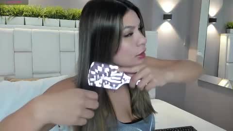 Snapshot of valeriagarciax chatting on 03.01.25 ValeriaGarciax online show from 03.01.25