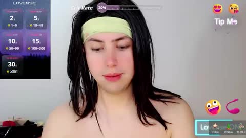 valeriagill_ online show from 12.18.25