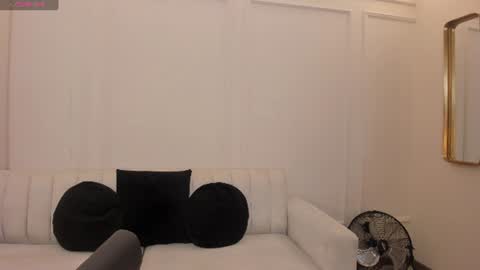 Snapshot of valeriaroldanx chatting on 06.20.26 Valeria online show from 06.20.26