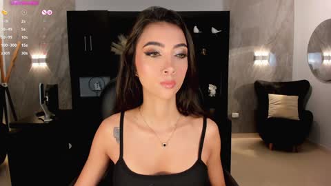 Snapshot of valeriavelvet chatting on 01.06.25 Vale online show from 01.06.25