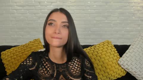 Snapshot of valeriavelvet chatting on 01.16.25 Vale online show from 01.16.25