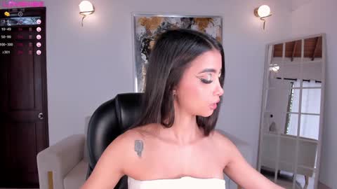 Snapshot of valeriavelvet chatting on 02.07.25 Vale online show from 02.07.25
