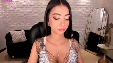 Snapshot of valeriavelvet chatting on 03.11.25 Vale online show from 03.11.25
