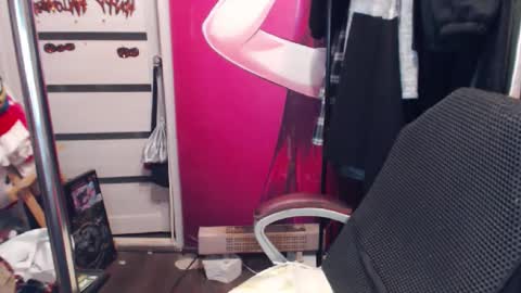 Snapshot of valeriaxkiss chatting on 12.07.24 ValeriaXKiss online show from 12.07.24