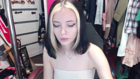 Snapshot of valeriaxkiss chatting on 01.31.25 ValeriaXKiss online show from 01.31.25
