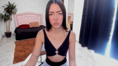 Valerie fox online show from 11.21.25