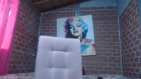 Snapshot of valerie_rousse chatting on 01.15.25 valerie_rousse online show from 01.15.25